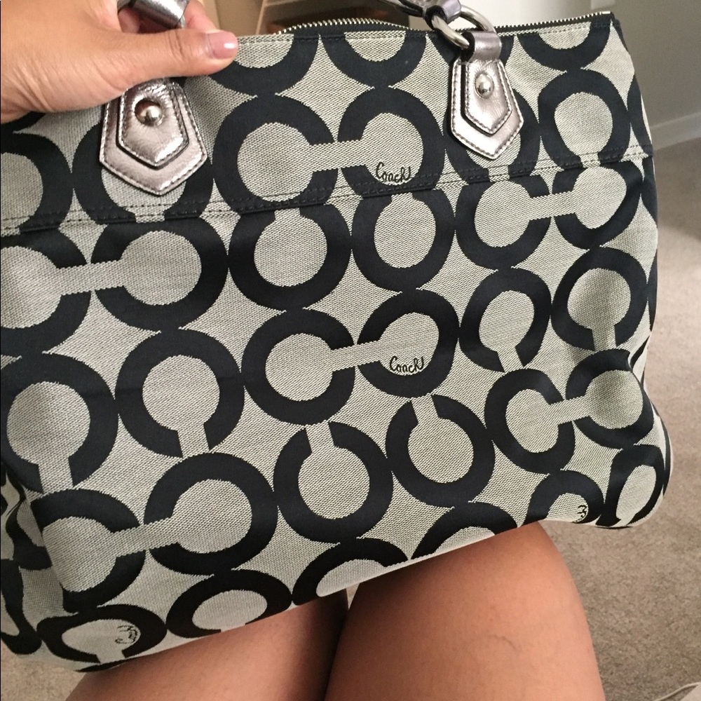 Poppy Coach Tote - Picture 7 of 7